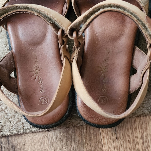 2 pair of ladies sandals - Picture 2 of 8